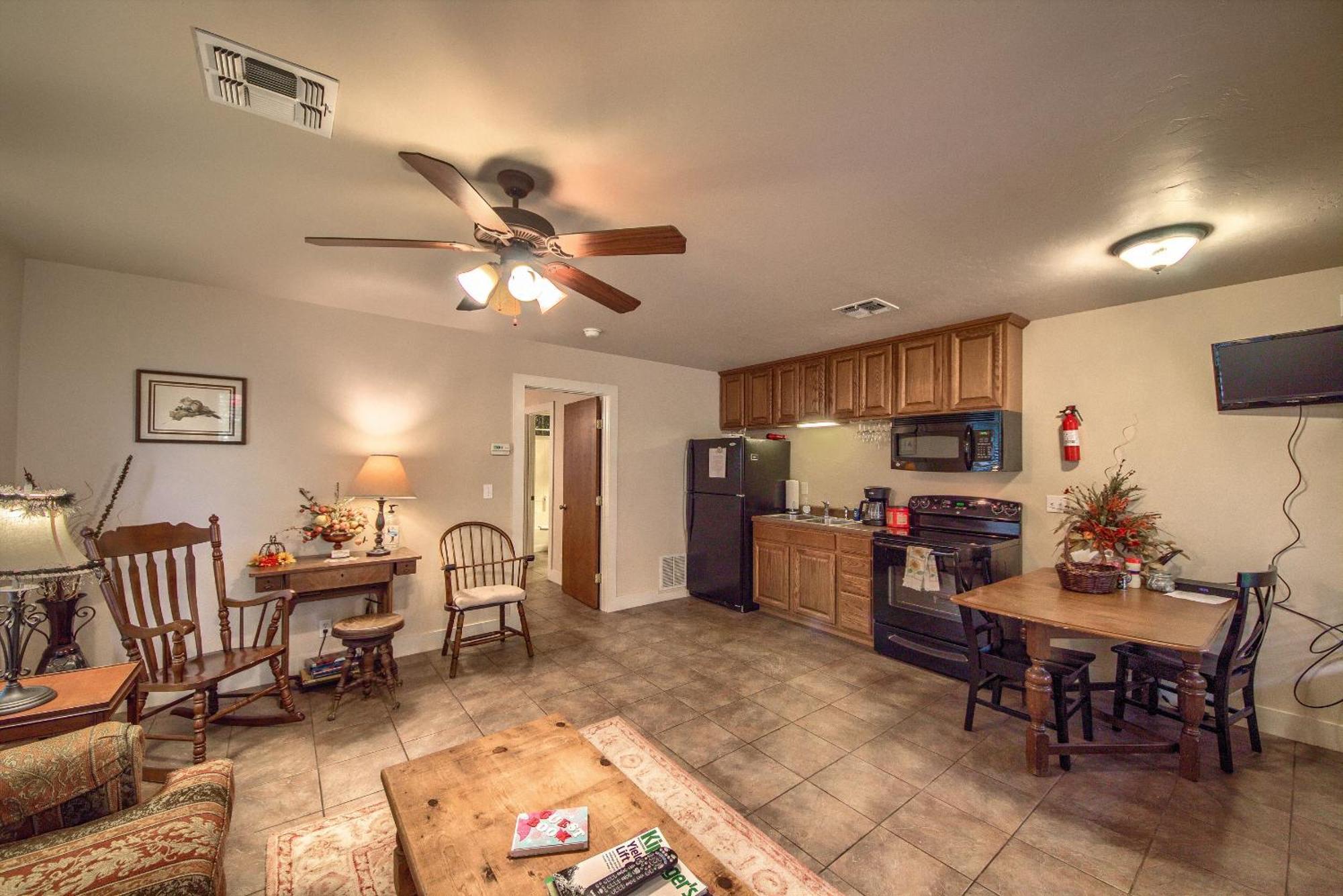 Annettes Cottage A フレデリックスバーグ エクステリア 写真